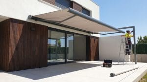 Installation de stores bannes au Cabot