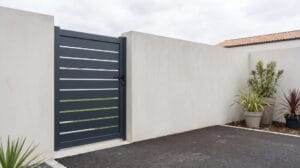 Remplacement de portillon en aluminium existant à Château de la Buzine